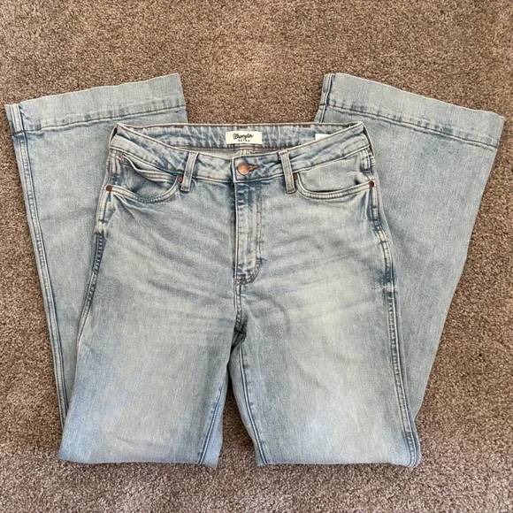 Women’s Wrangler Retro Bailey High Rise Bootcut Jeans - Picture 2 of 4